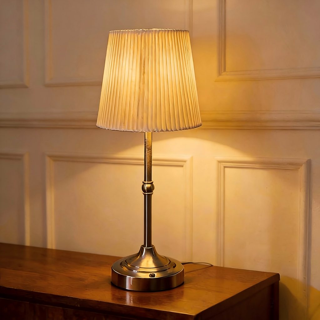 Why I Ditched the Dining Room Chandelier for This Vintage Rechargeable Table Lamp？